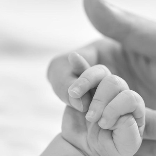 STF afasta contribuição previdenciária sobre salário-maternidade